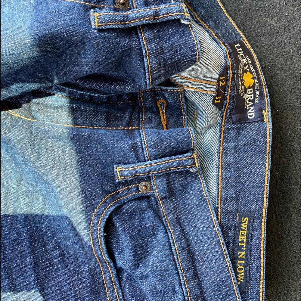 Lucky Jeans